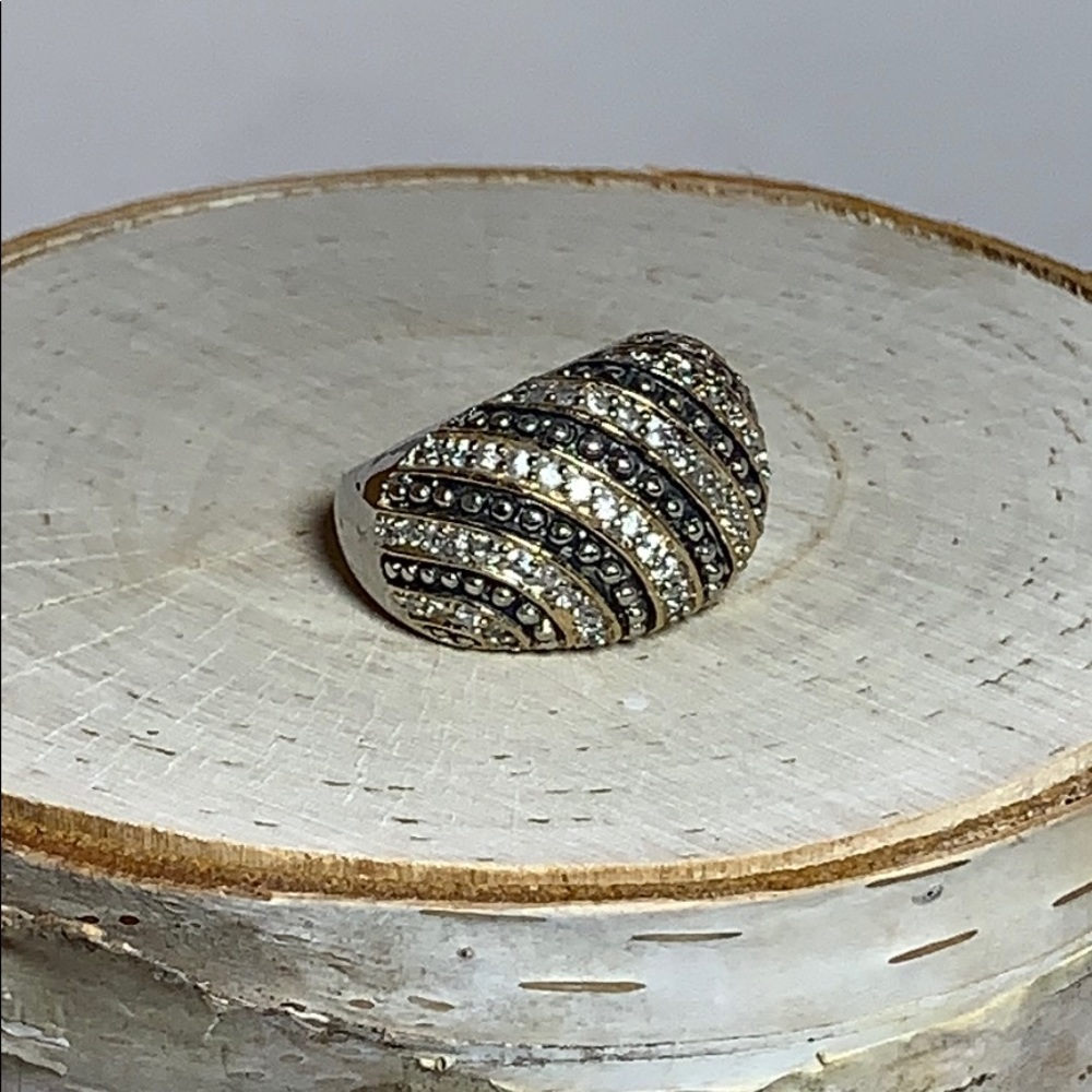 Fashion ring